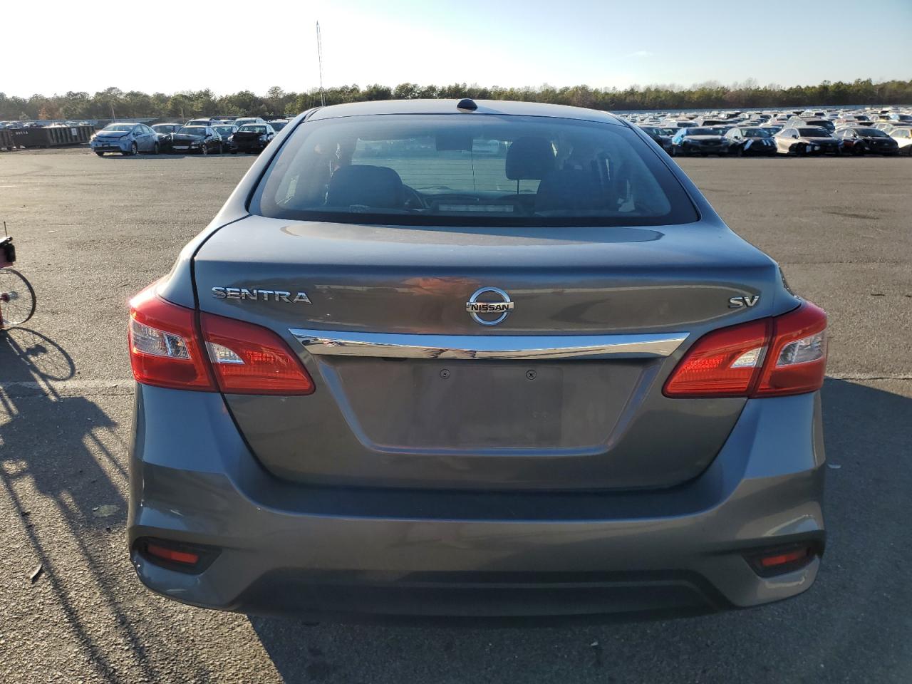 2018 Nissan Sentra S VIN: 3N1AB7AP5JL635774 Lot: 81253304