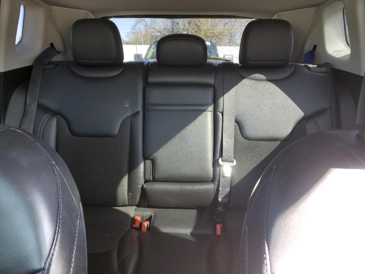 2018 Jeep Compass - Image 10