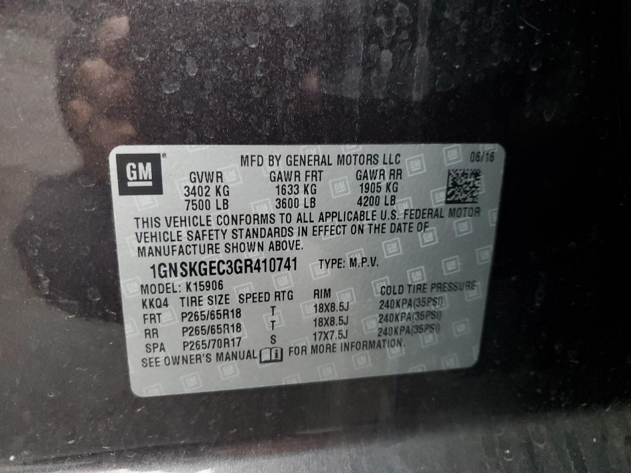 2016 Chevrolet Suburban - Image 14