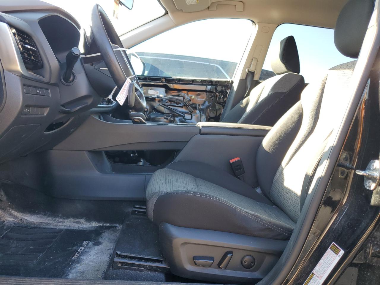2021 Nissan Rogue - Image 7