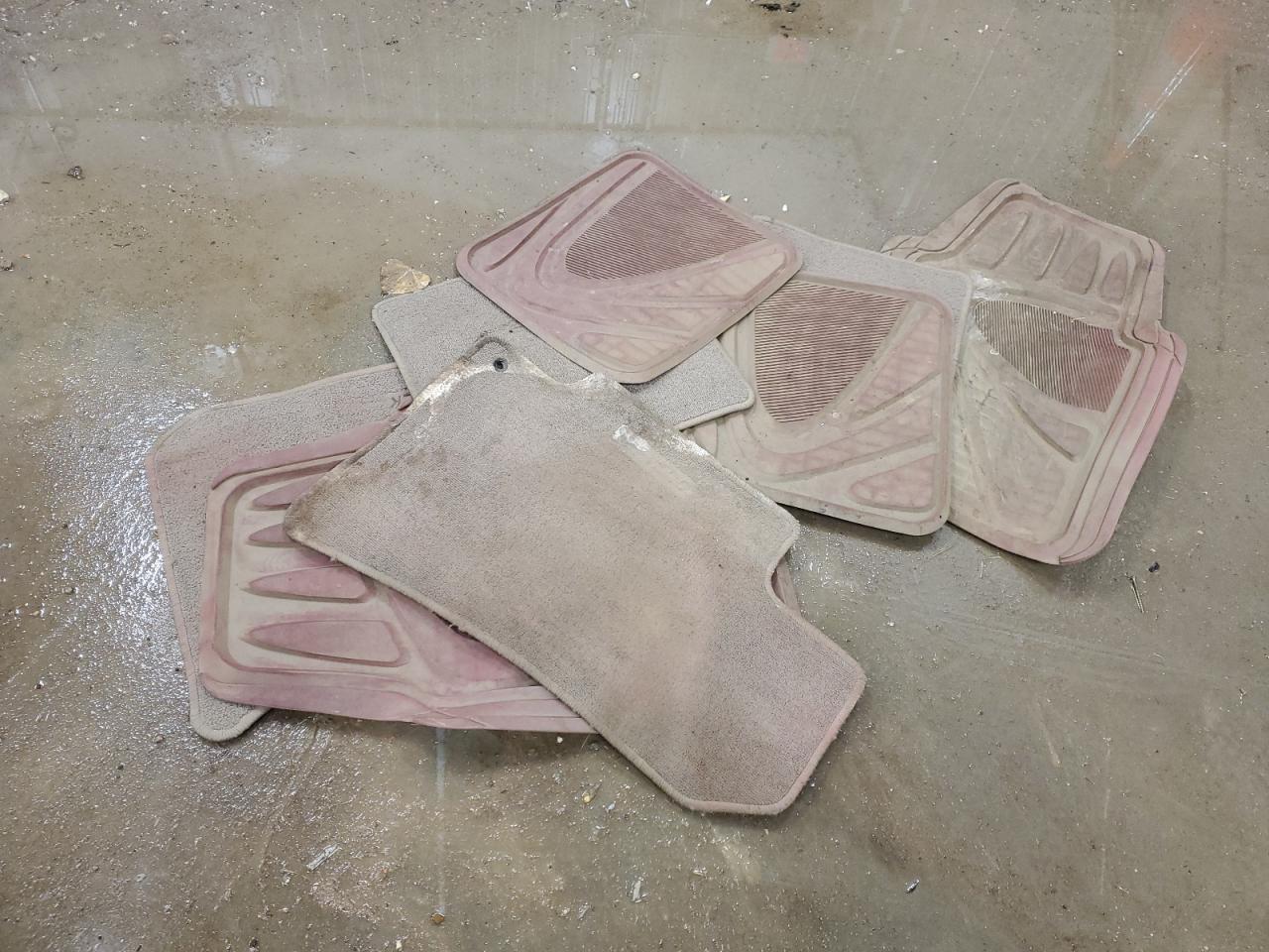 2003 Subaru Legacy - Image 13