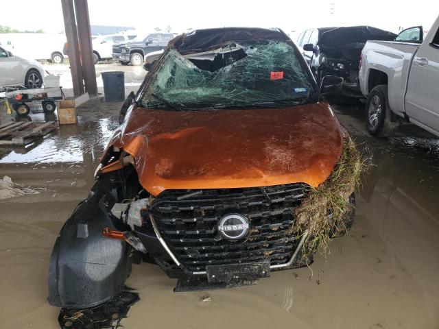  NISSAN KICKS 2024 Orange