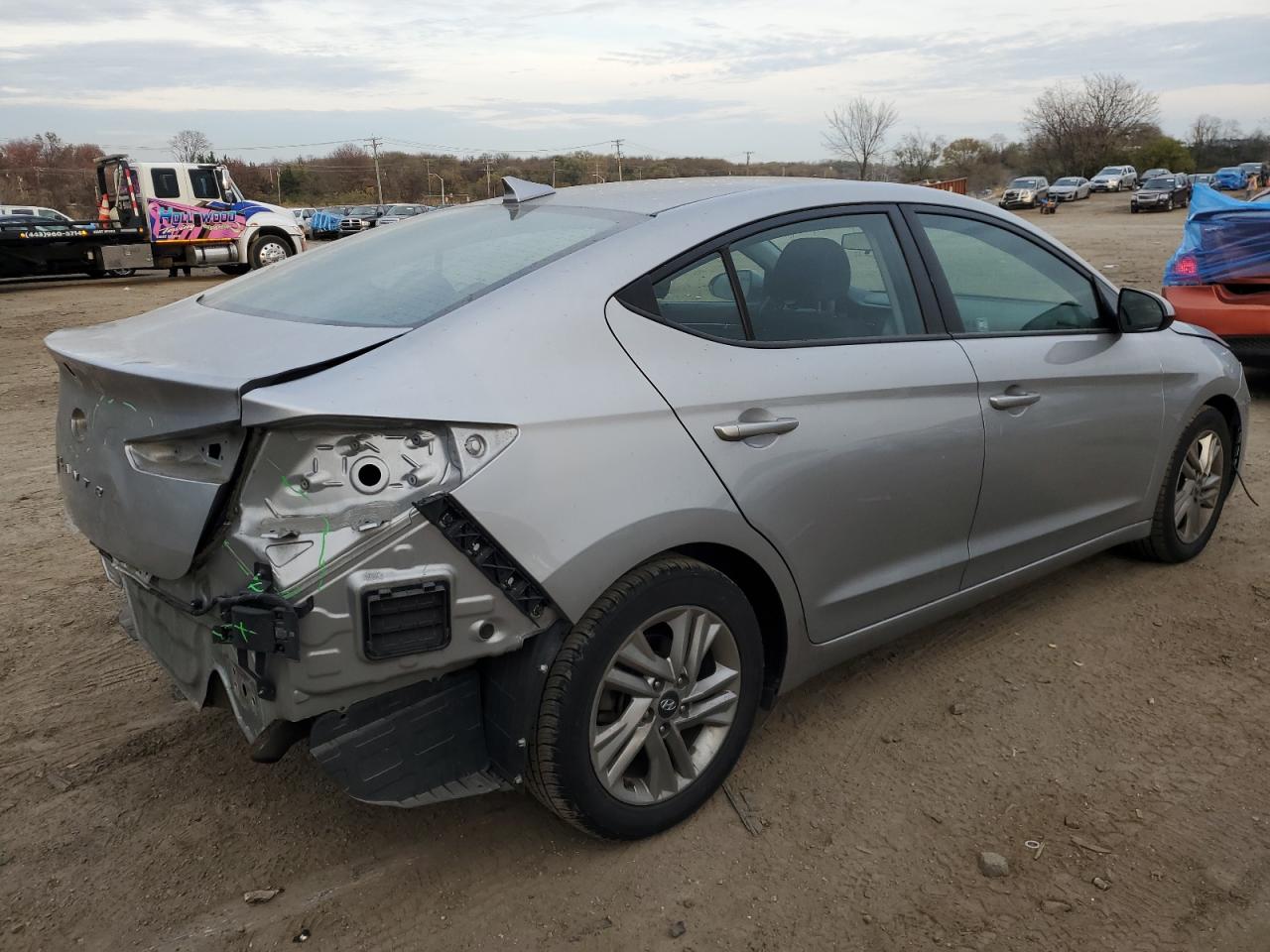 2020 Hyundai Elantra - Image 3