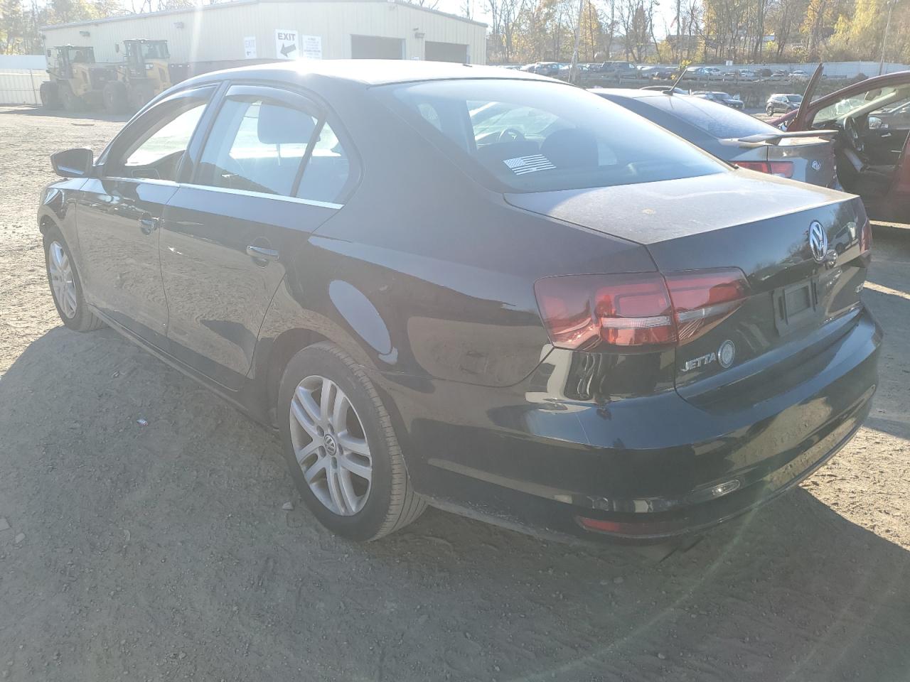 2017 Volkswagen Jetta - Image 2