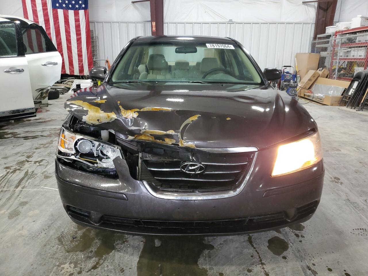 2010 Hyundai Sonata - Image 5