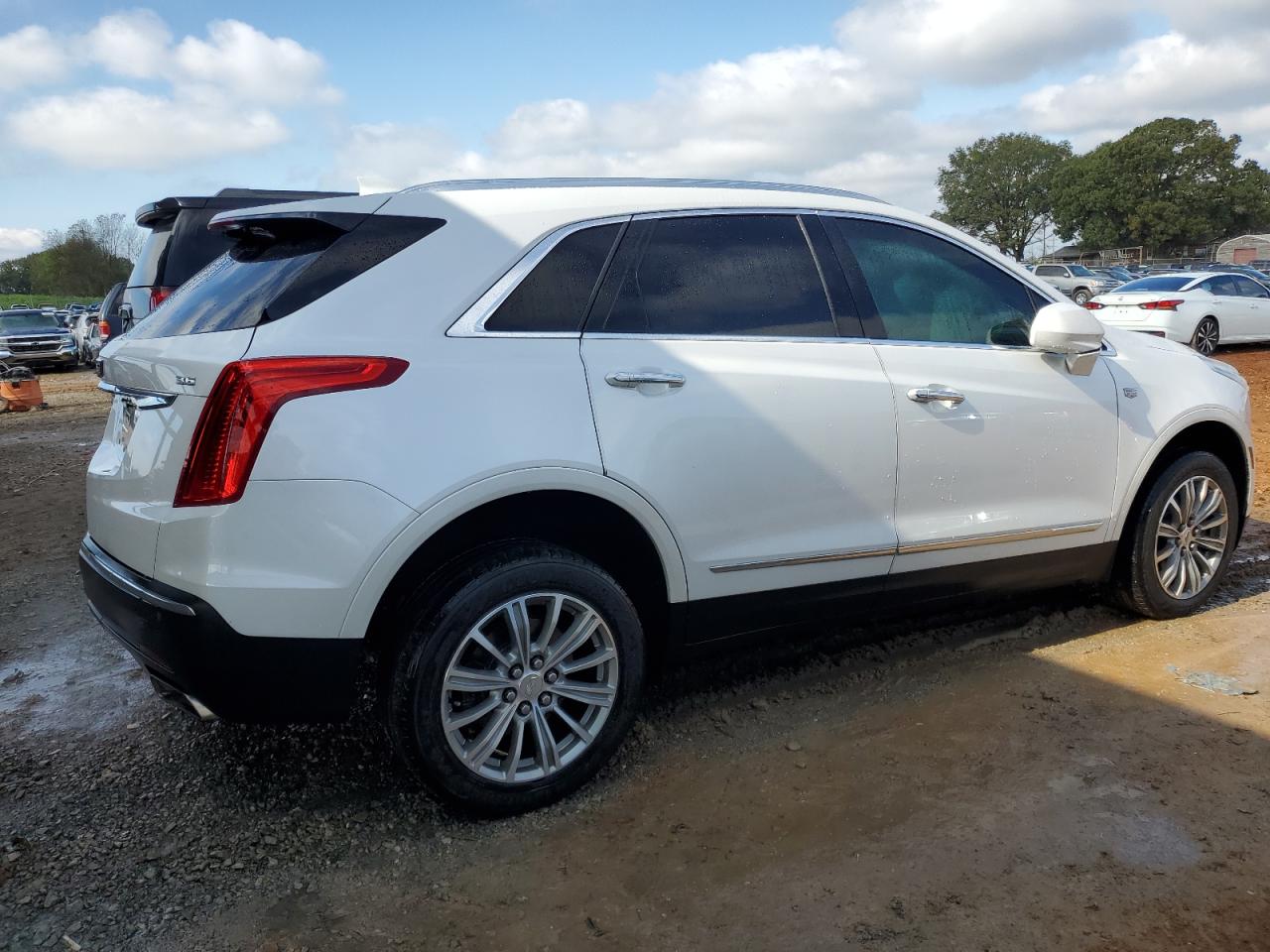 VIN 1GYKNARS0HZ106342 2017 CADILLAC XT5 no.3