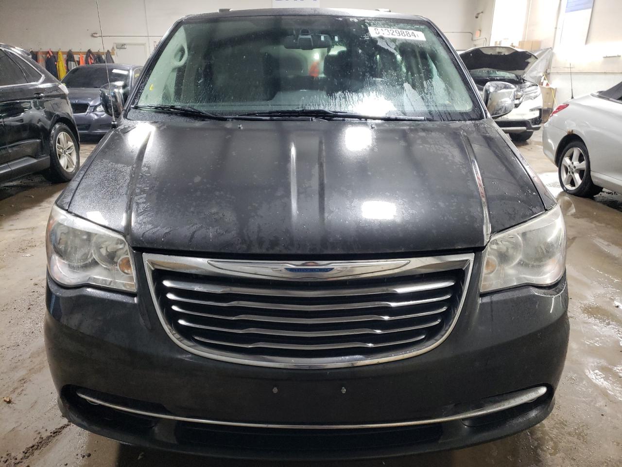 2011 Chrysler Town & Country - Image 5