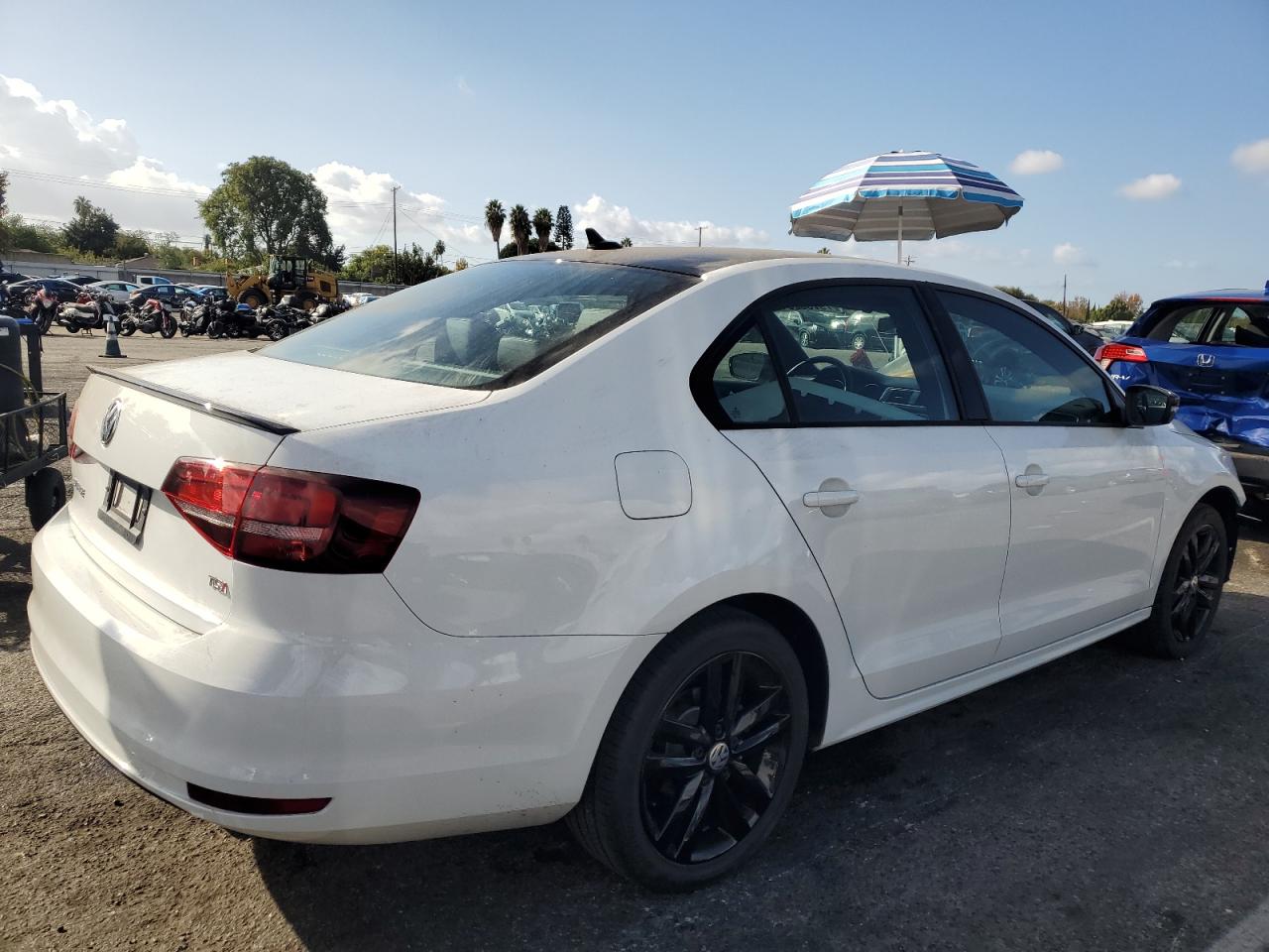 2018 Volkswagen Jetta - Image 3