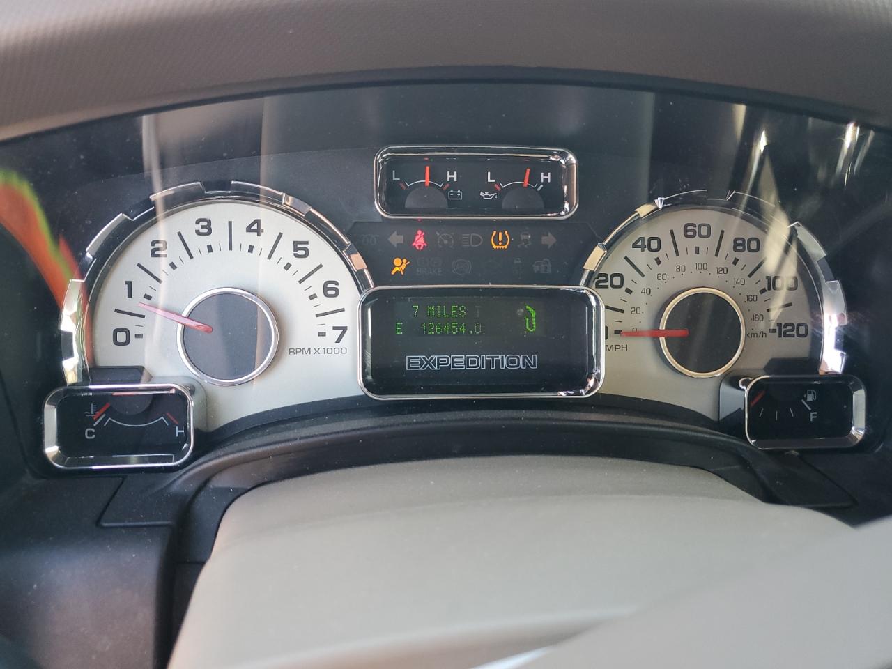 2014 Ford Expedition - Image 9