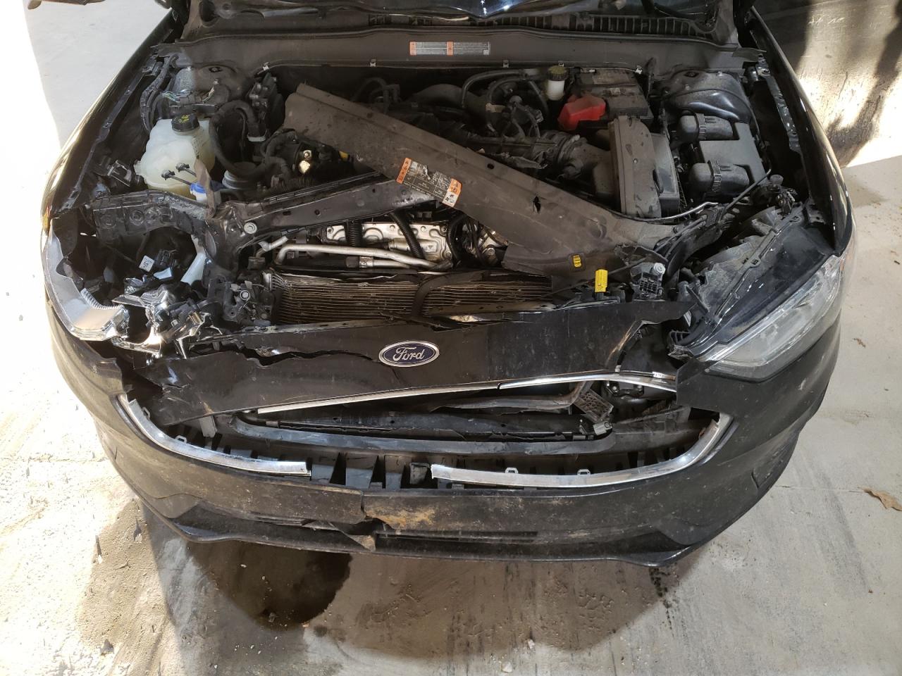 2020 Ford Fusion - Image 13