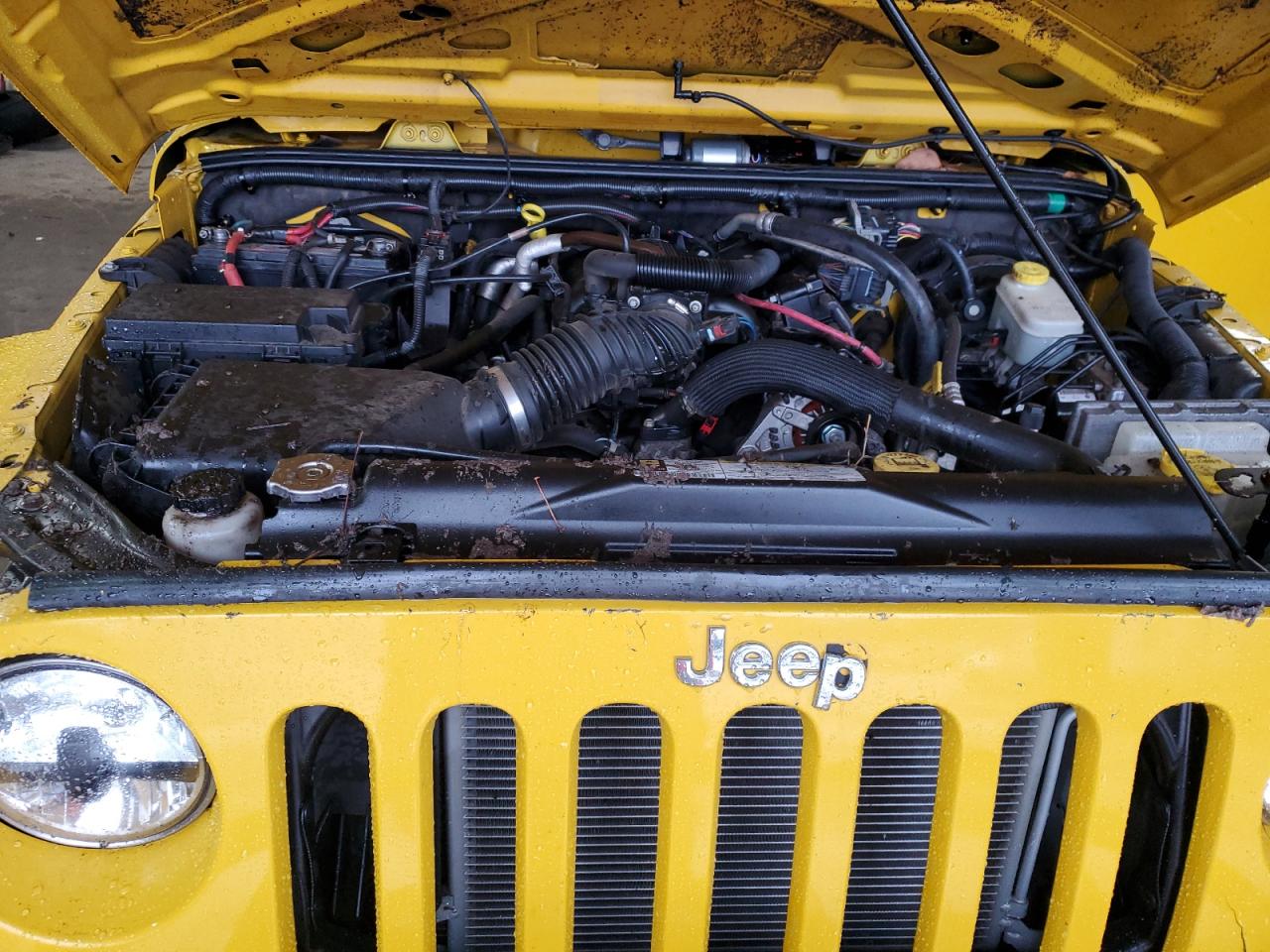 2011 Jeep Wrangler - Image 12