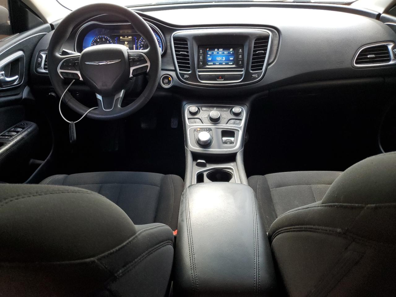 2016 Chrysler 200 - Image 8