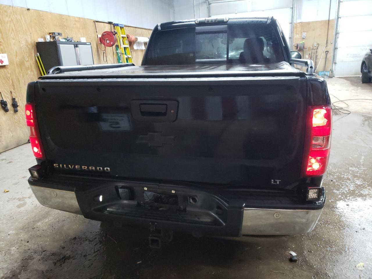 2011 Chevrolet Silverado - Image 6
