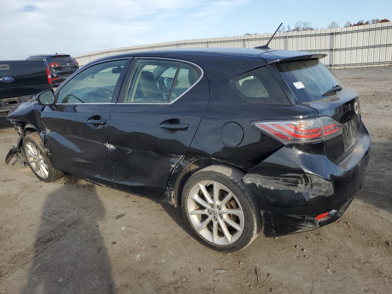 2012 Lexus CT - Image 2