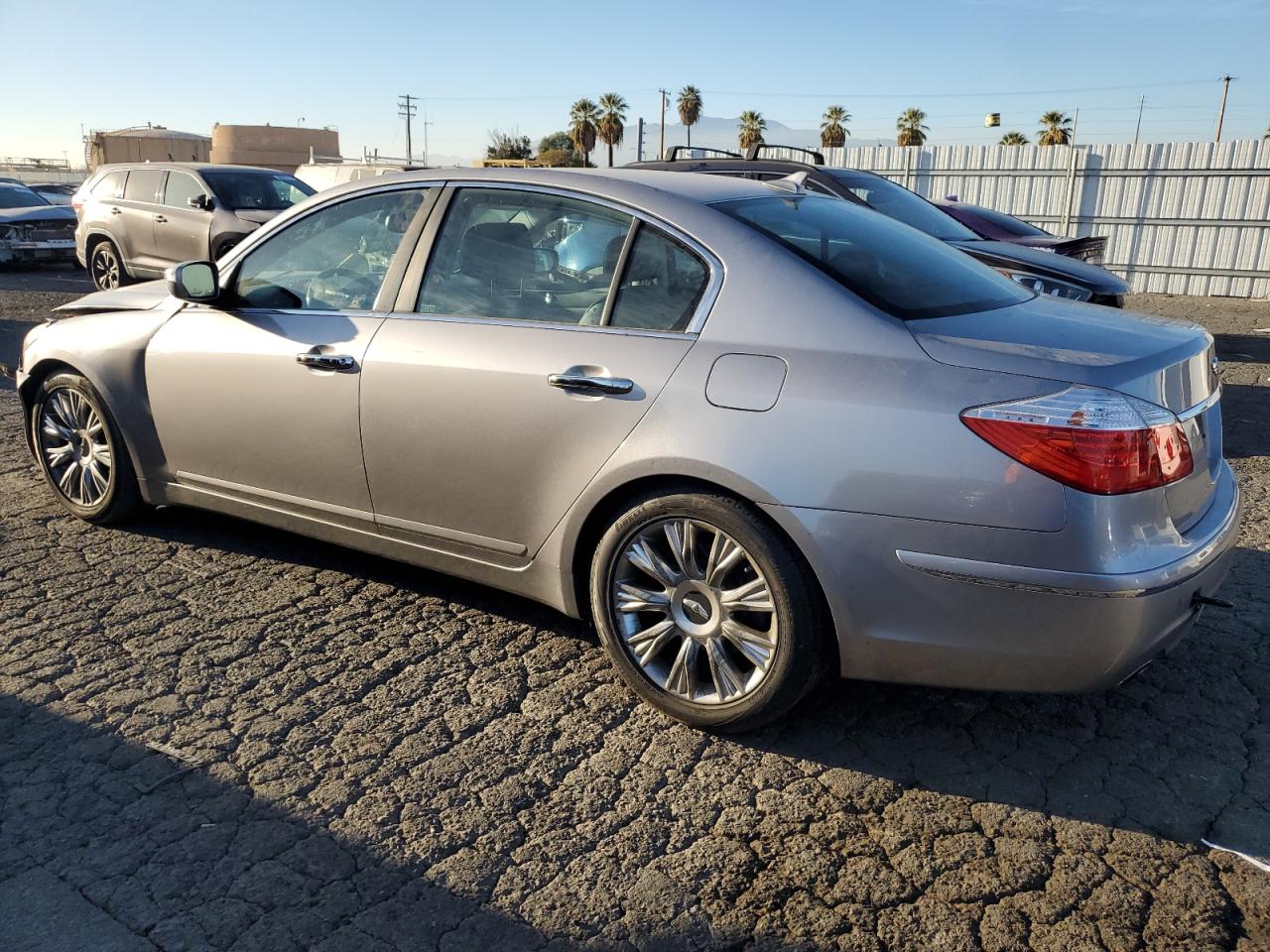 2009 Hyundai Genesis - Image 2
