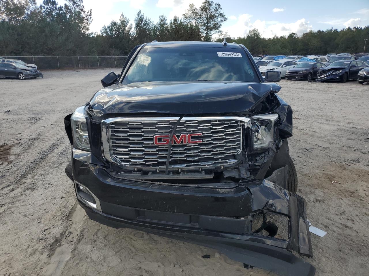 2018 GMC Yukon - Image 5