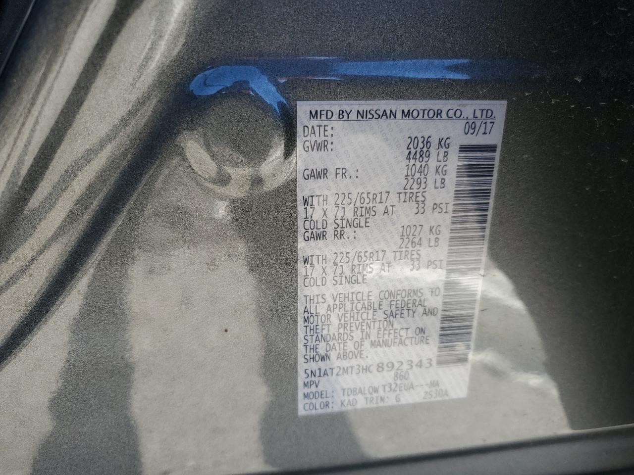 2017 Nissan Rogue - Image 13