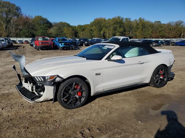 Кабриолеты FORD MUSTANG 2017 Белы