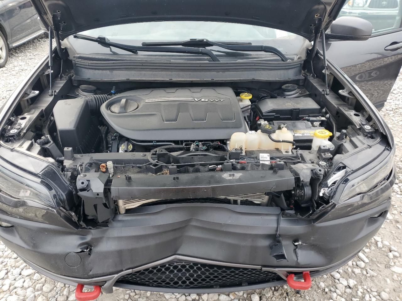 2019 Jeep Cherokee - Image 12