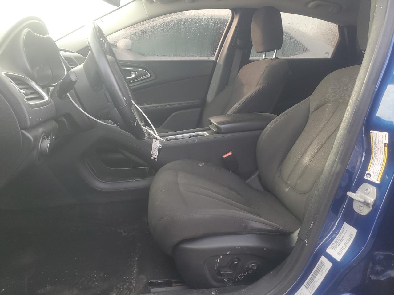 2015 Chrysler 200 - Image 7