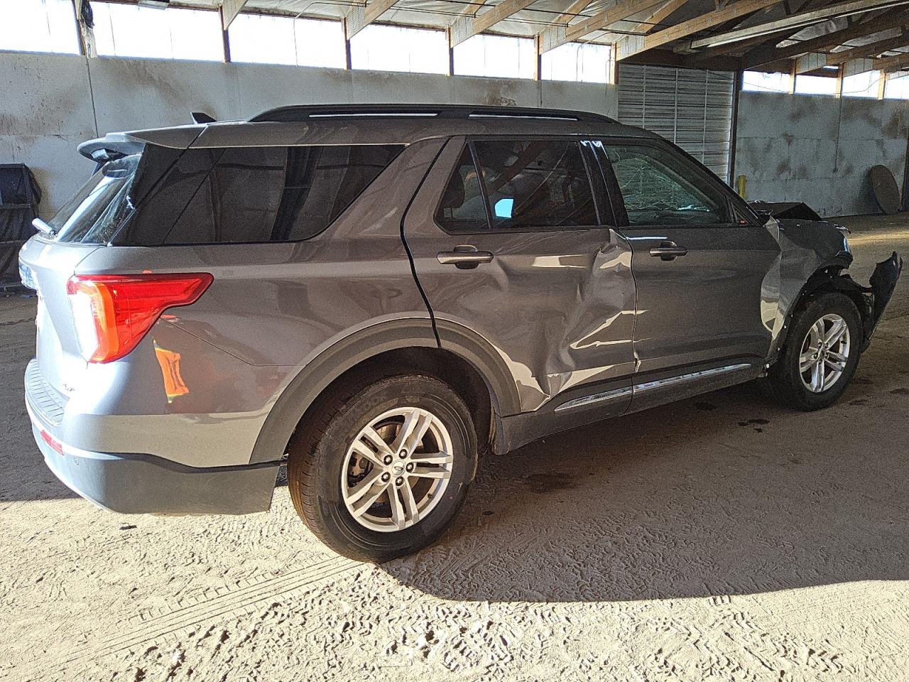 VIN 1FMSK8DH7PGB25947 2023 FORD EXPLORER no.3