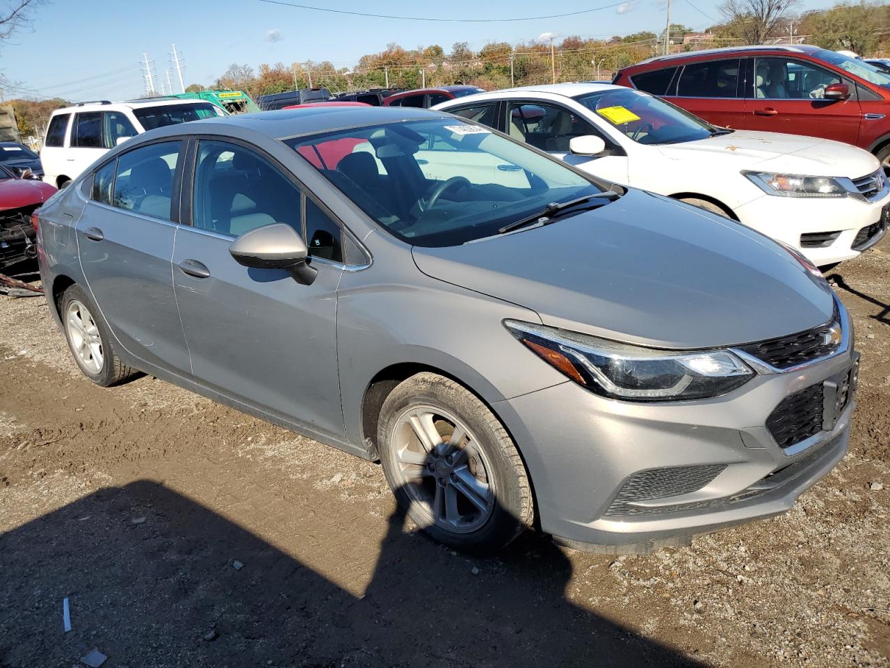2017 Chevrolet Cruze - Image 4