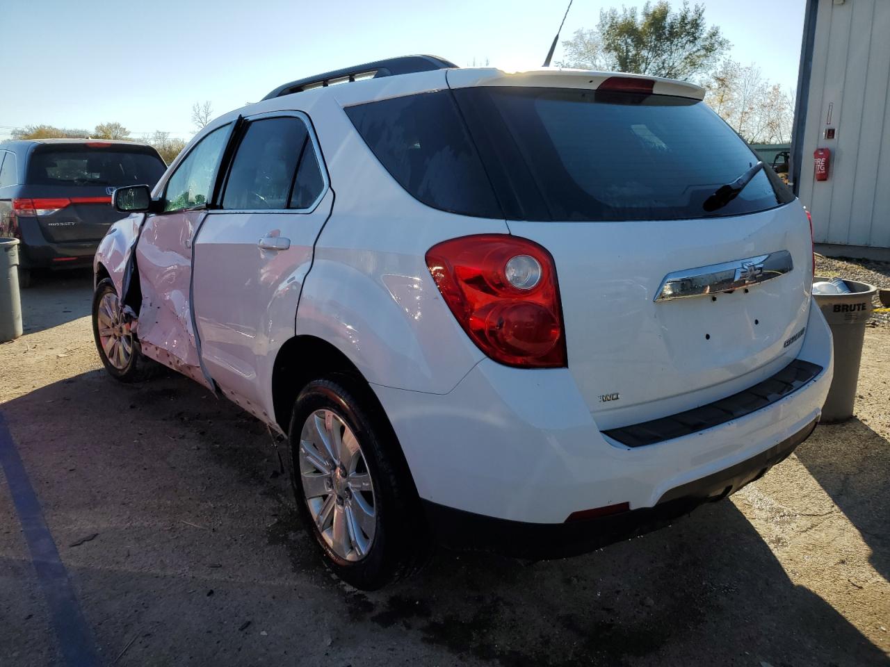 2011 Chevrolet Equinox - Image 2