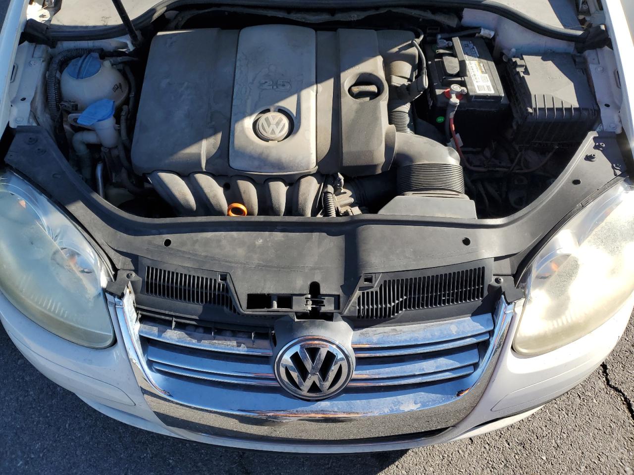 2008 Volkswagen Jetta S VIN: 3VWJZ71K88M123697 Lot: 80261264