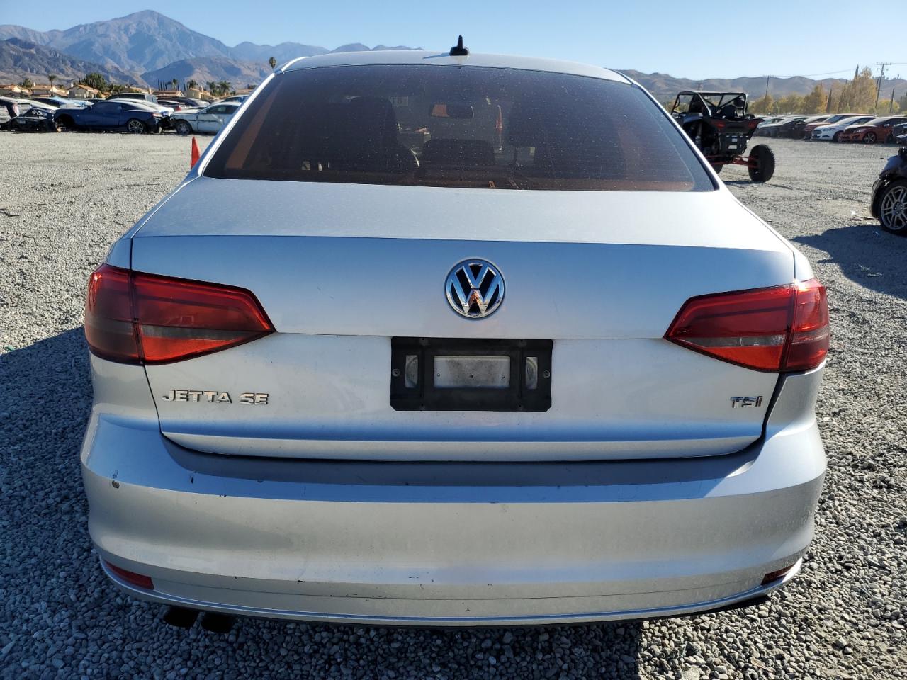 2015 Volkswagen Jetta - Image 6