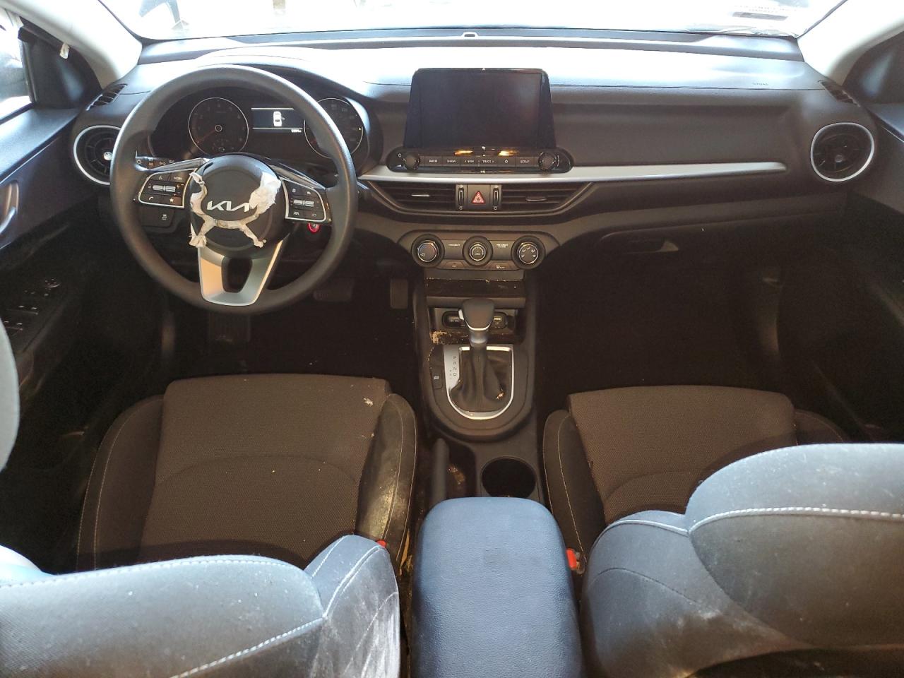 2024 Kia Forte - Image 8
