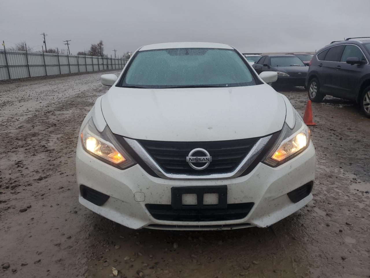 2018 Nissan Altima - Image 5