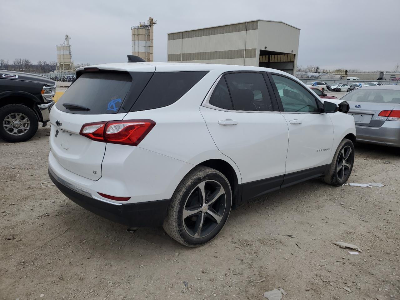 2020 Chevrolet Equinox - Image 3