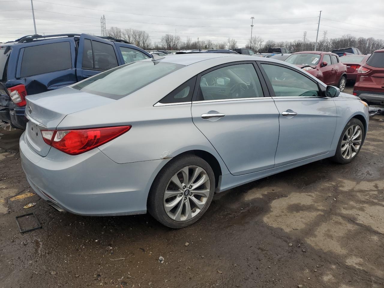 2013 Hyundai Sonata - Image 3
