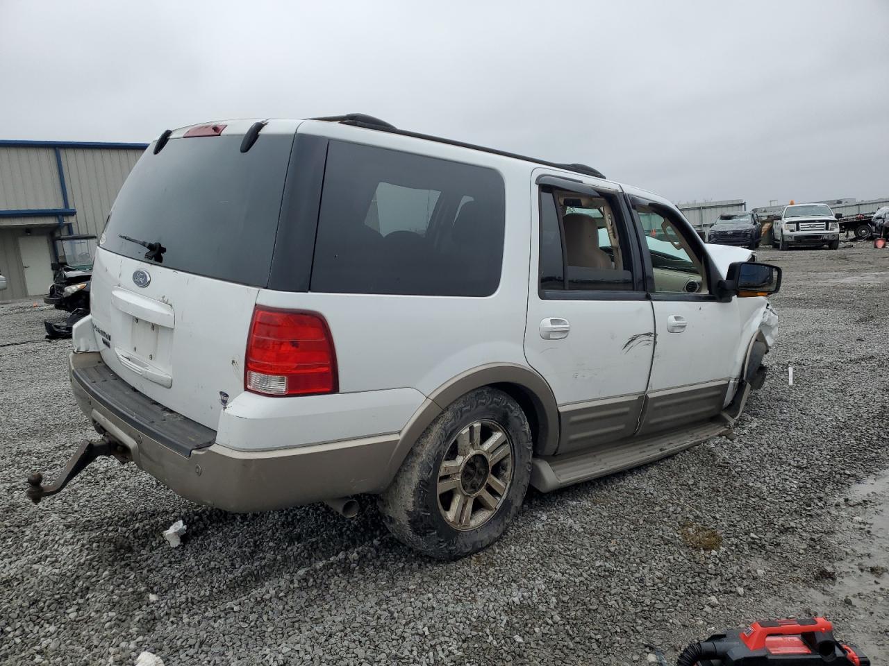 2003 Ford Expedition - Image 3