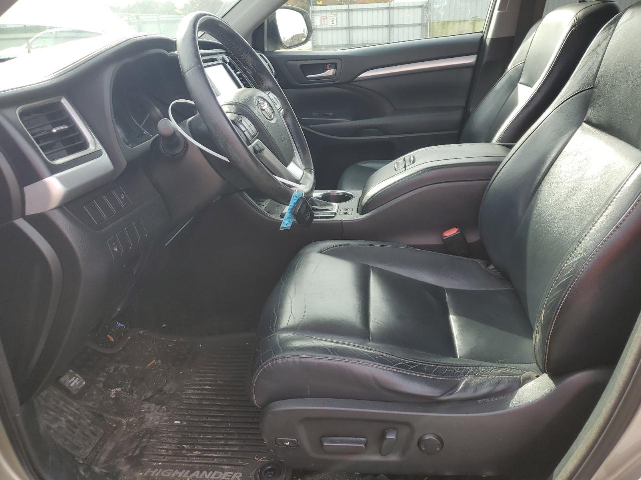 2015 Toyota Highlander - Image 7