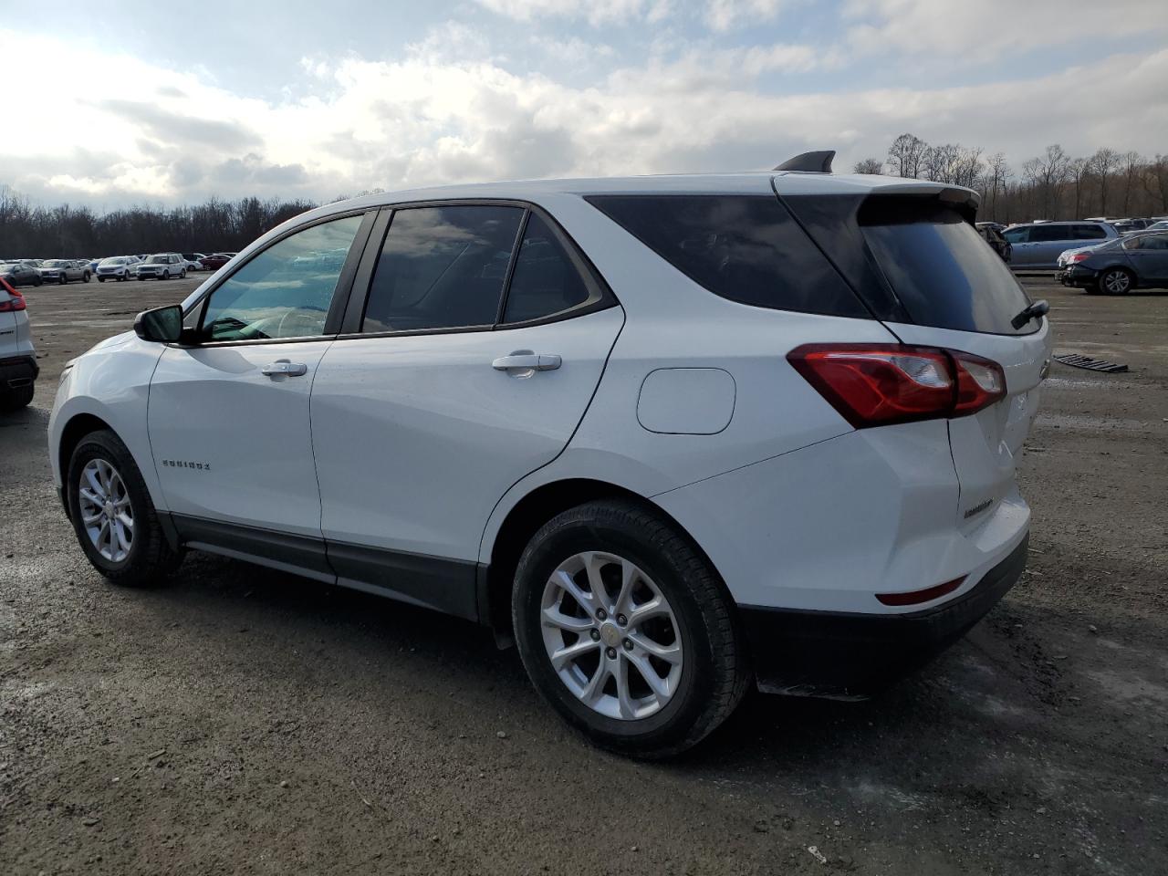 2020 Chevrolet Equinox - Image 2