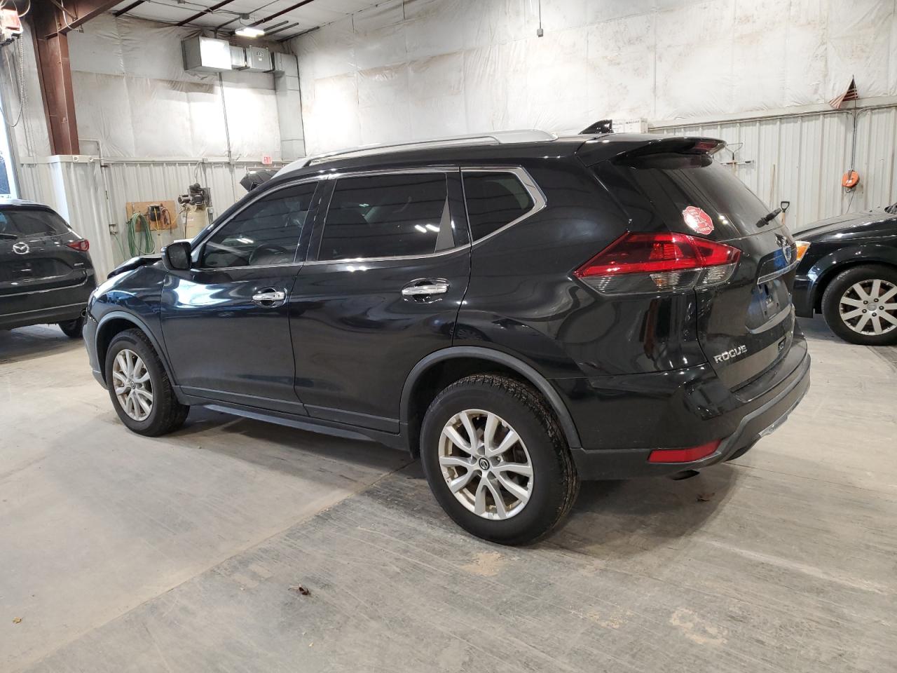 2018 Nissan Rogue - Image 2