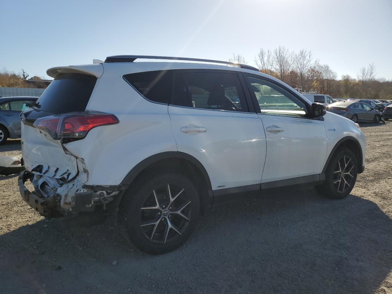 2017 Toyota RAV 4 - Image 3