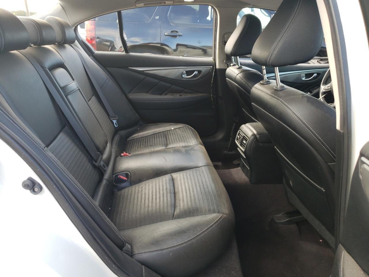 2015 Infiniti Q50 Base VIN: JN1BV7APXFM338699 Lot: 61614585