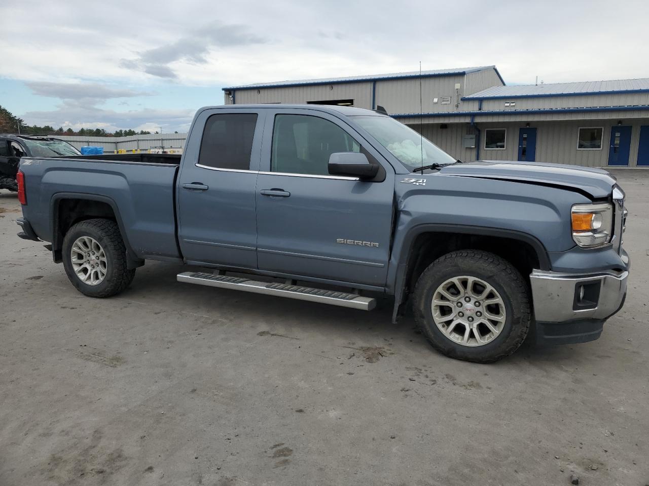 VIN 1GTV2UEC8FZ435122 2015 GMC SIERRA no.4