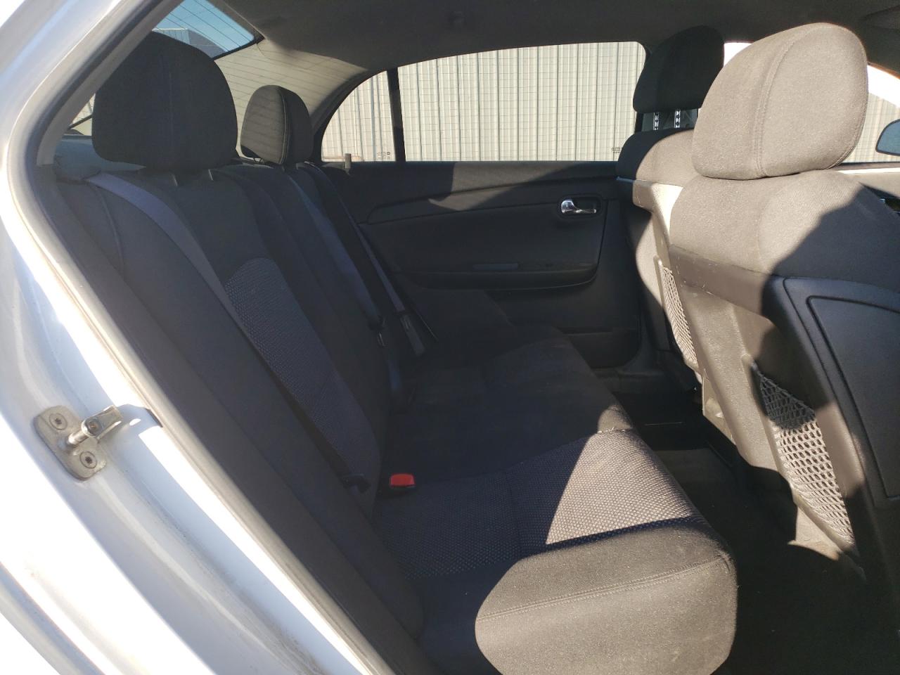 2009 Chevrolet Malibu - Image 10