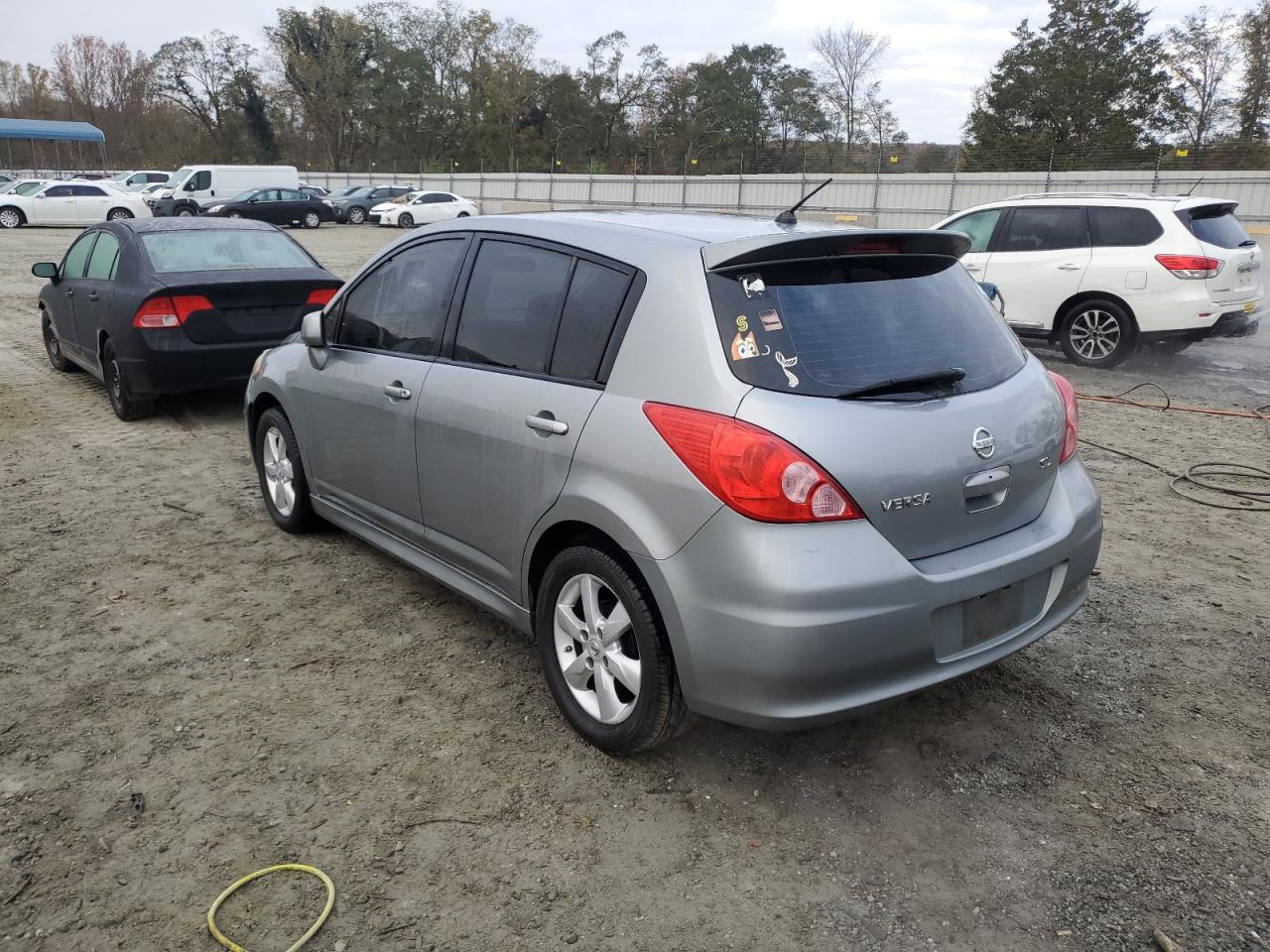 2010 Nissan Versa - Image 2