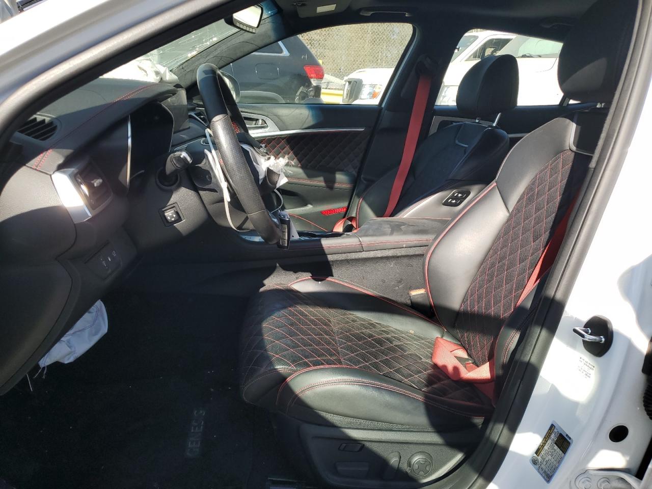 2023 Genesis G70 - Image 7