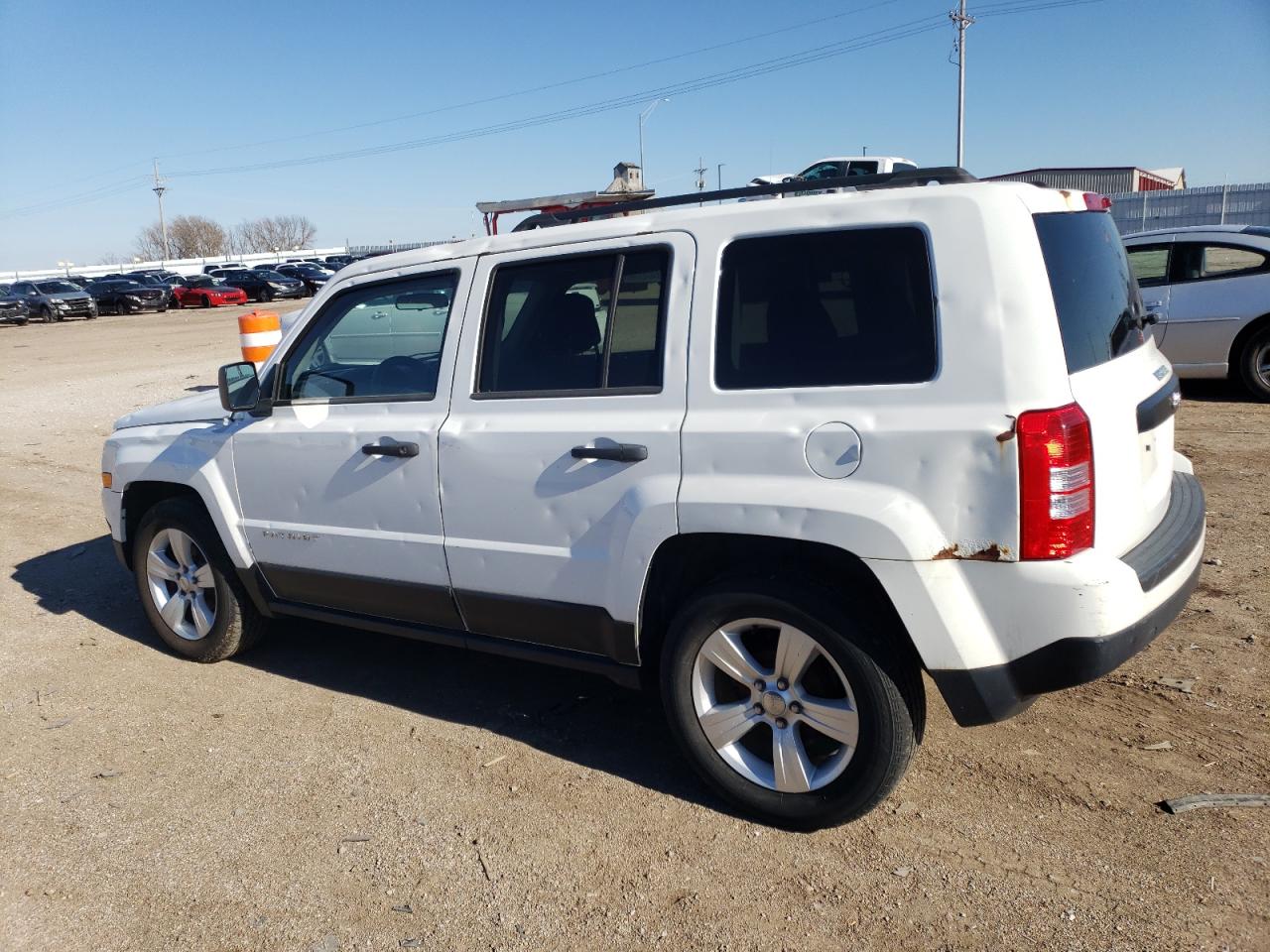 2014 Jeep Liberty (Patriot) - Image 2