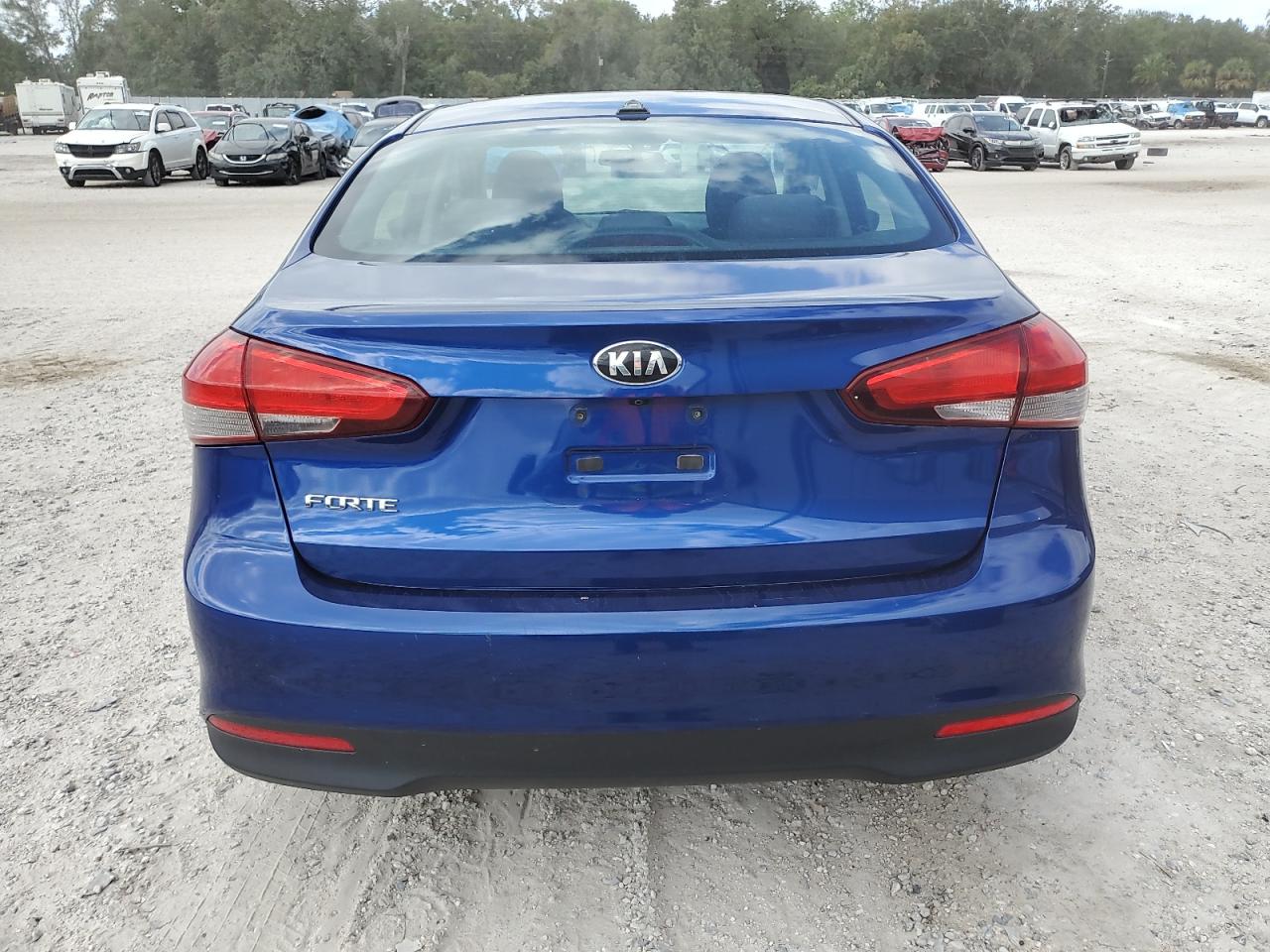 2017 Kia Forte Lx VIN: 3KPFL4A71HE013055 Lot: 81053044