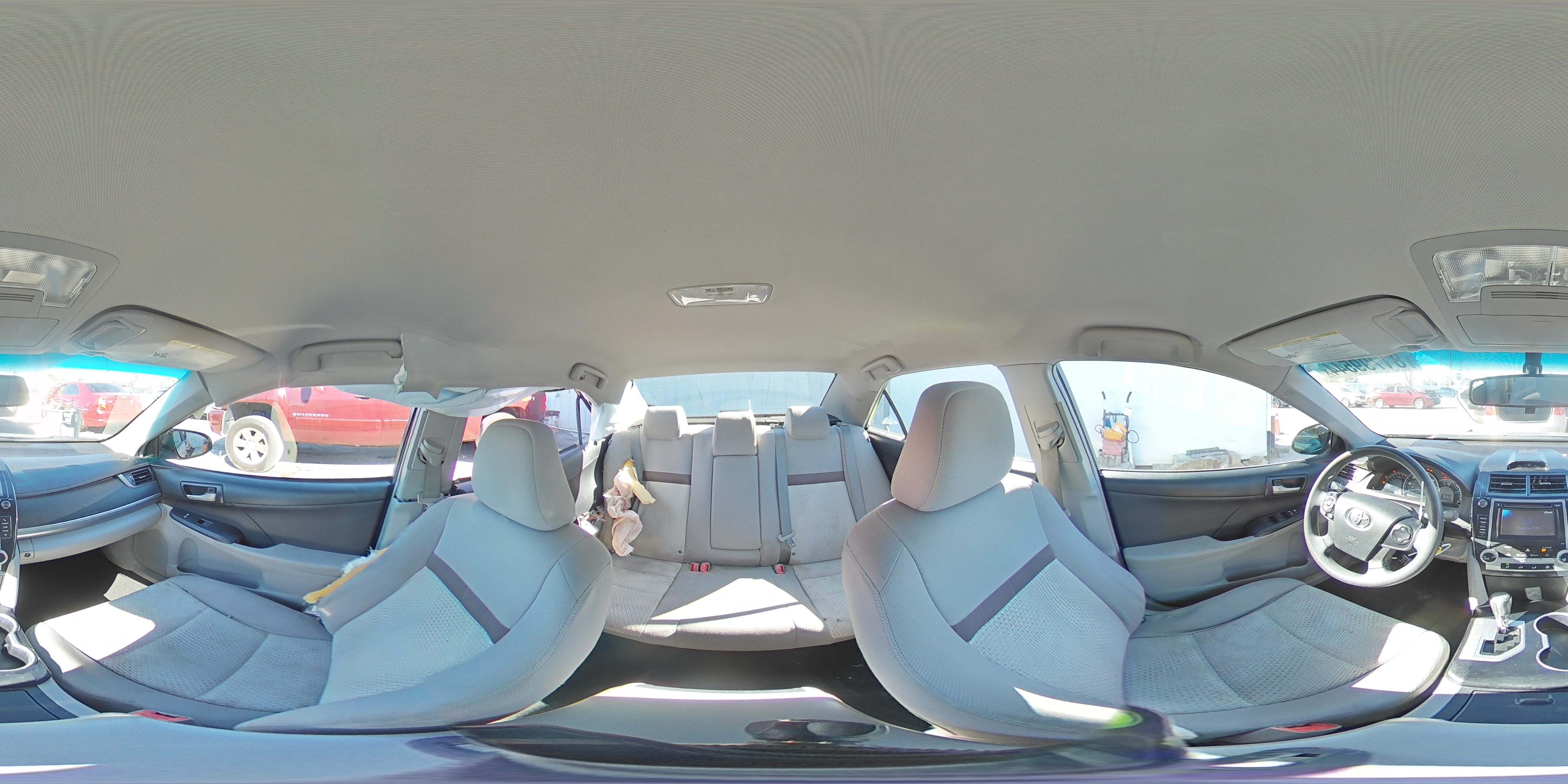 2014 Toyota Camry - Image 15