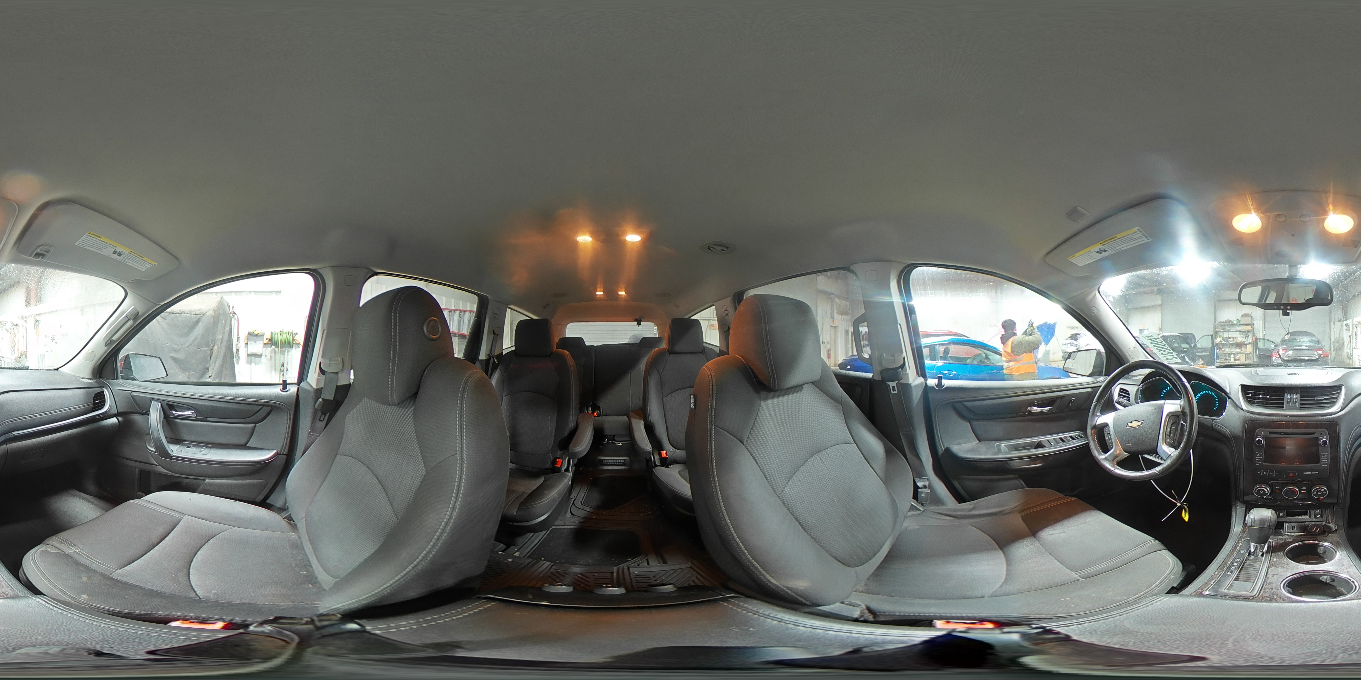 2015 Chevrolet Traverse - Image 15