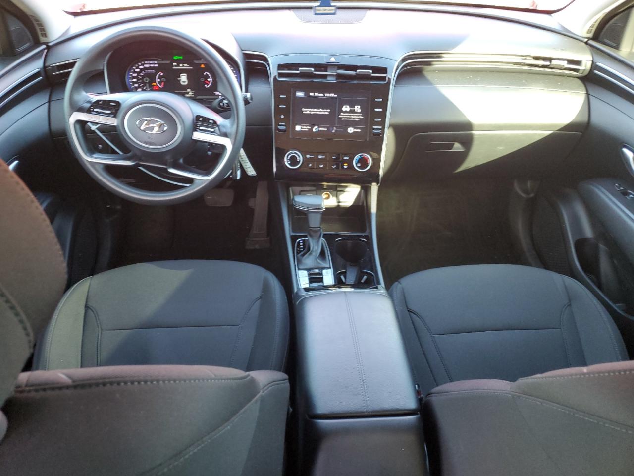 2022 Hyundai Tucson - Image 8