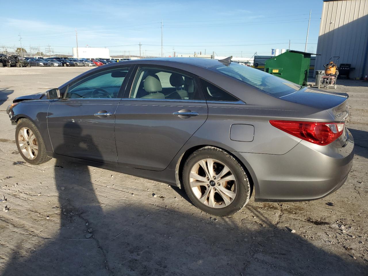 2011 Hyundai Sonata - Image 2