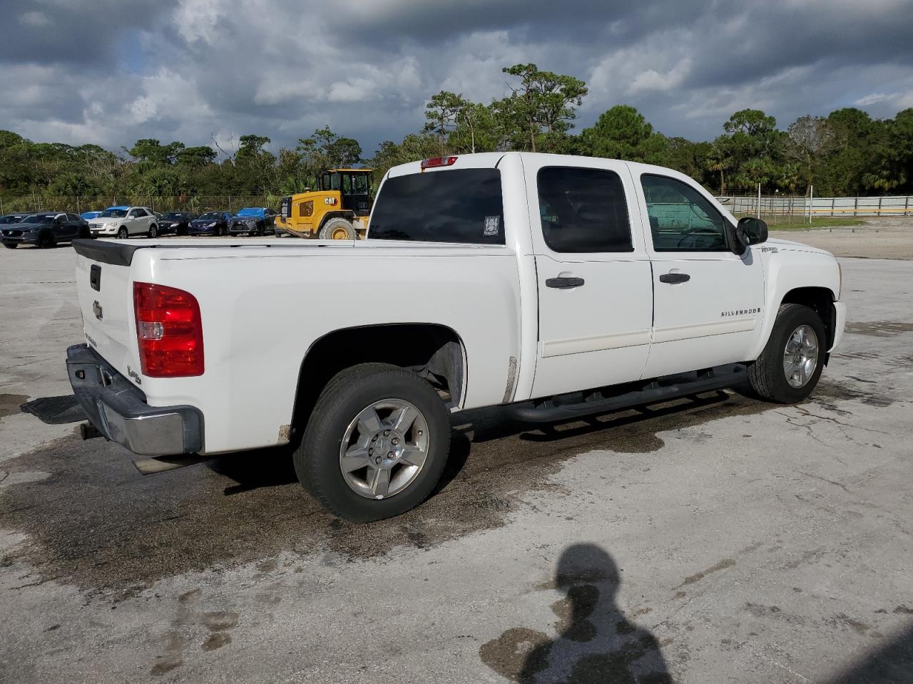 2009 Chevrolet Silverado - Image 3